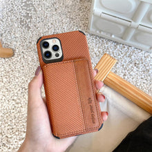 Cargar imagen en el visor de la galería, Funda cartera con textura para iPhone
